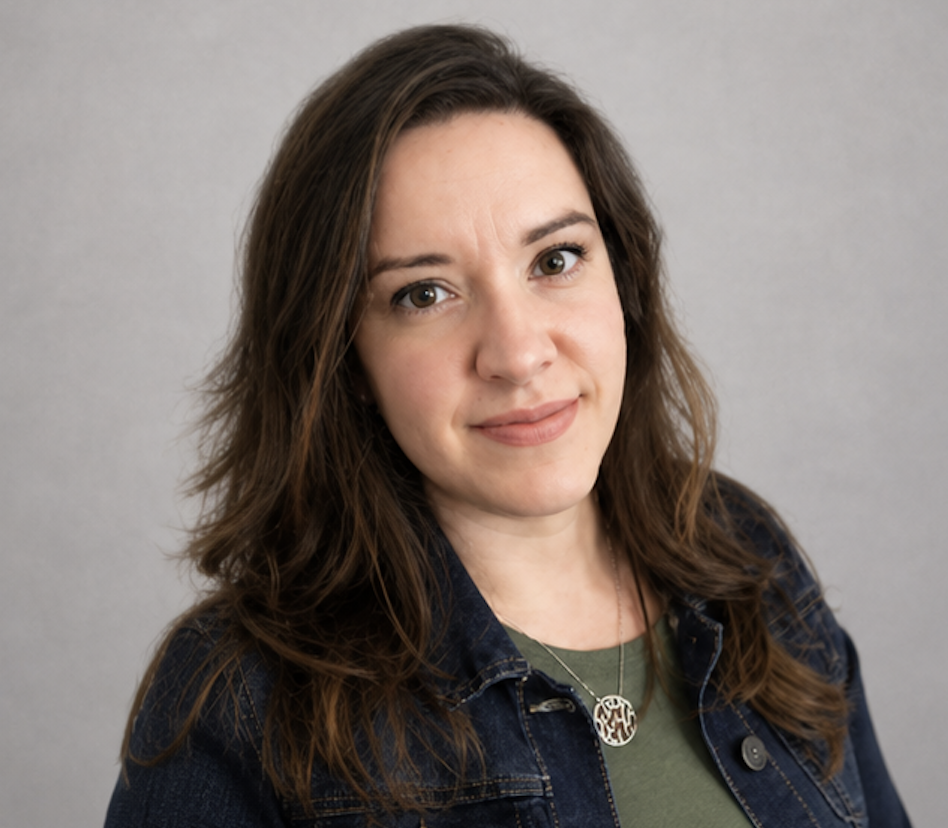 Photo of Rosemarie Flores, Program Manager